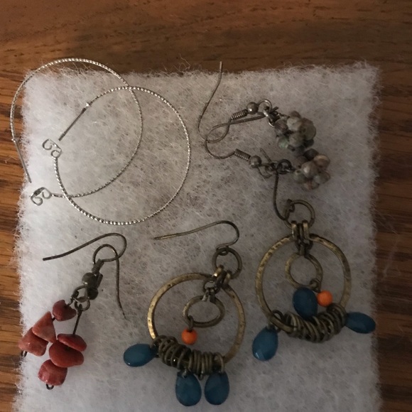 Check out all these earrings up to 10 pr - Picture 2 of 3